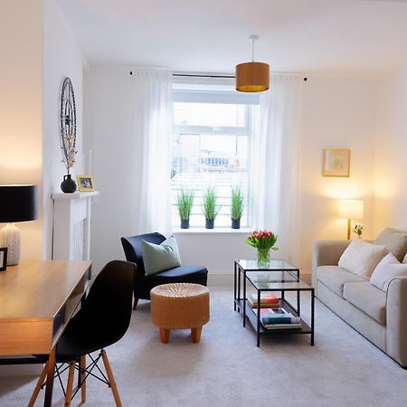 Stayright 3 Bed Home Near Hiking Trails & Parks Llwynypia Экстерьер фото