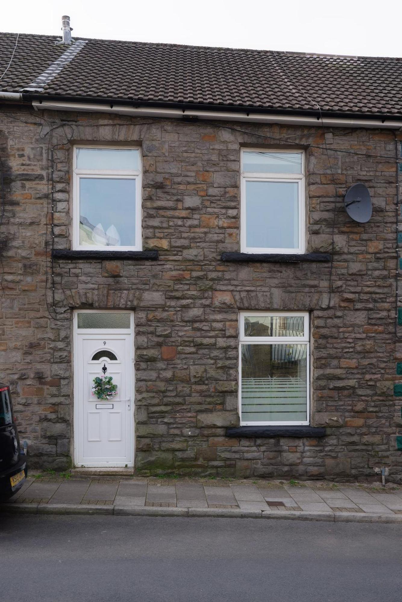 Stayright 3 Bed Home Near Hiking Trails & Parks Llwynypia Экстерьер фото